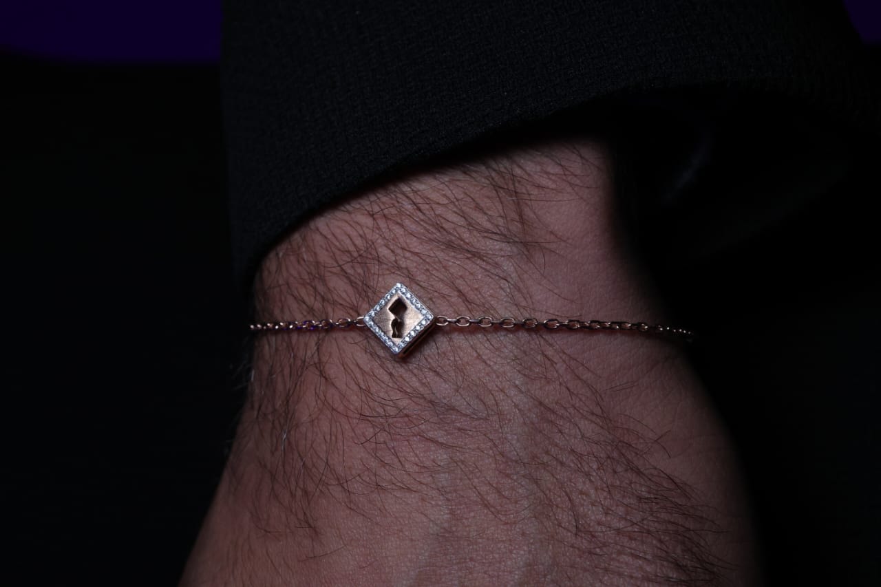 Stone Rose Gold Lock